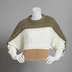 Brand new 🌟 Derek-Heart Sweaters & Cardigans Juniors Derek Heart Color Block Cable Dolman Sleeve Sweater ⌛