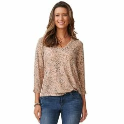 Best Pirce ⭐ Tops Petite Democracy 3/4 Sleeve Dotimal Cheetah Pick Up Hem Blouse 🎉